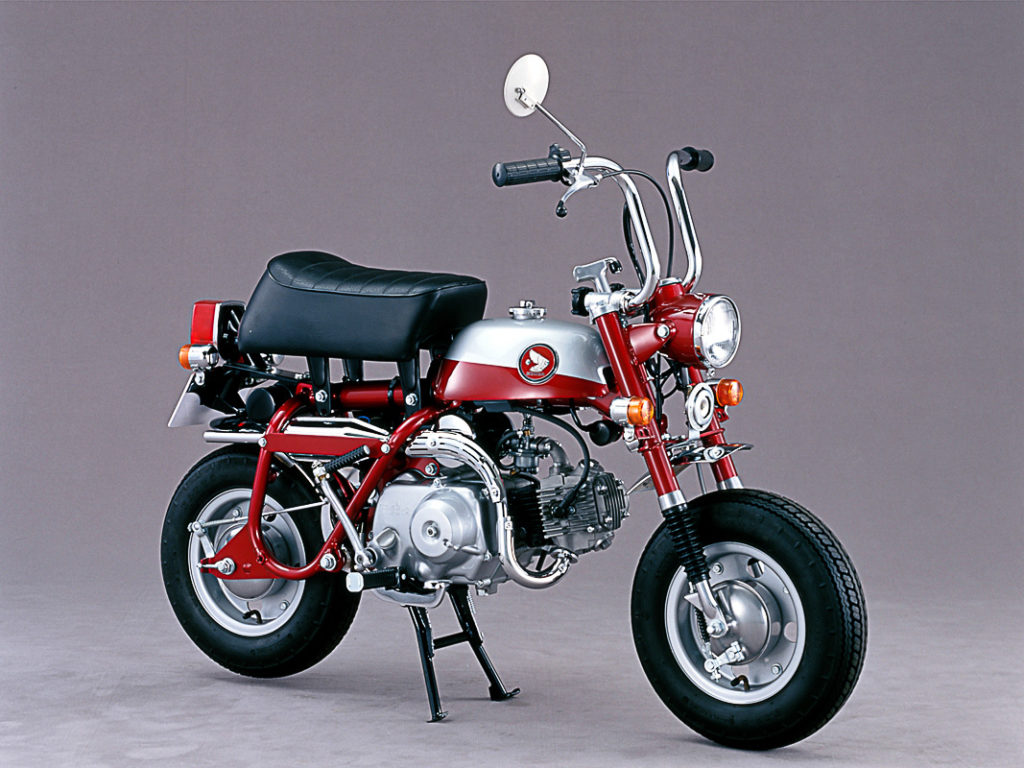 Mit Candy-Lackierung und einklappbarem Lenker: Honda Monkey Z50Z von 1970