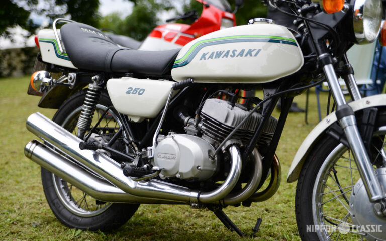 Kawasaki Kh Bis Schwergewichtiger Triple