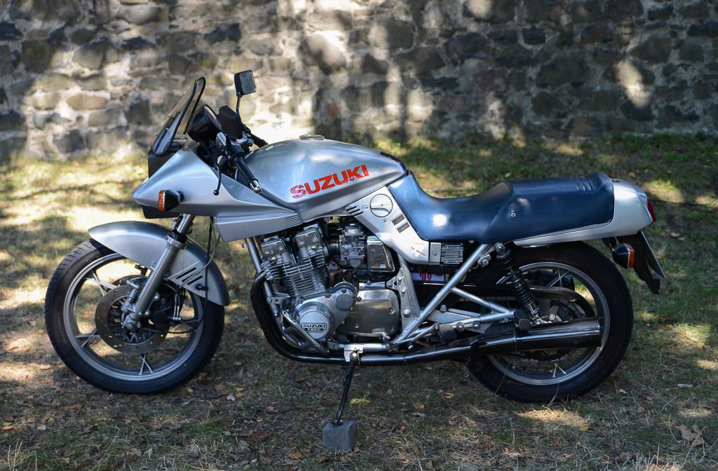 Suzuki Motorräder - Alle Old- und Youngtimer auf Nippon-Classic.de