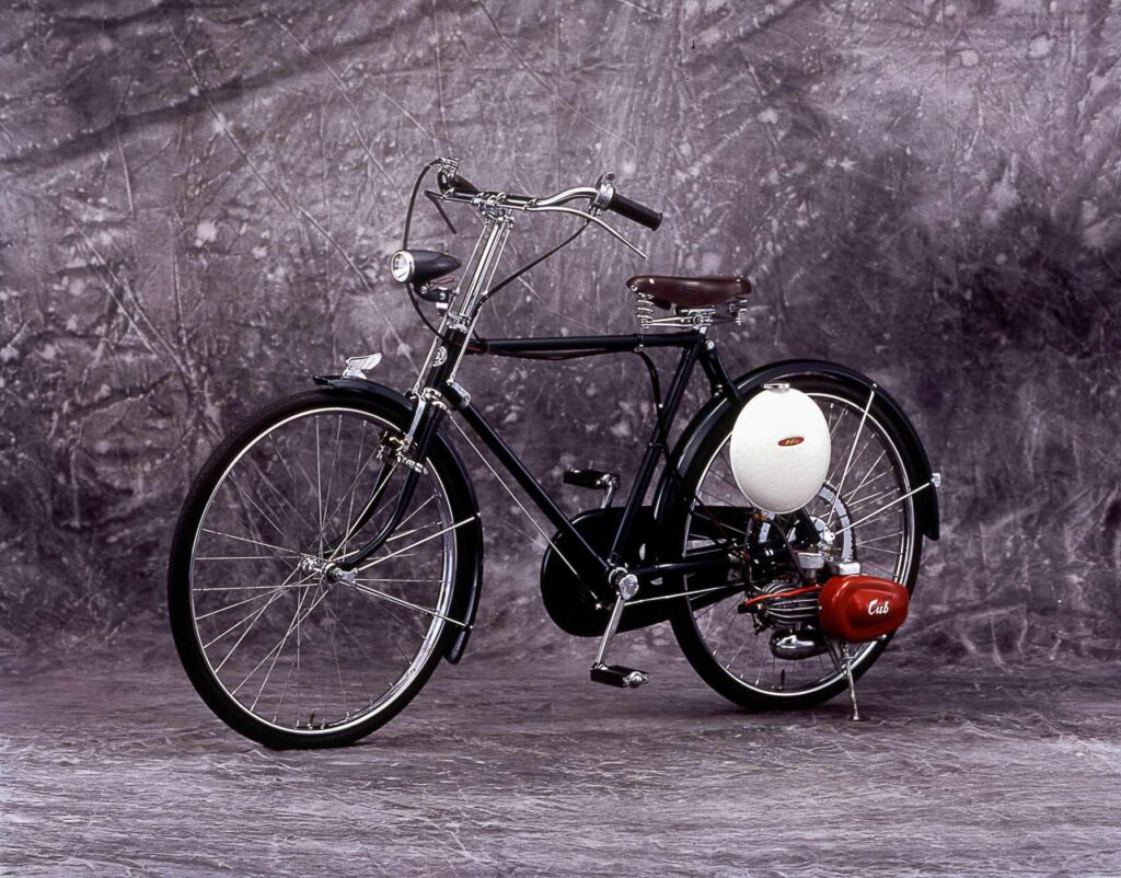 Honda Fahrradmotor Cub F aus dem Jahr 1952