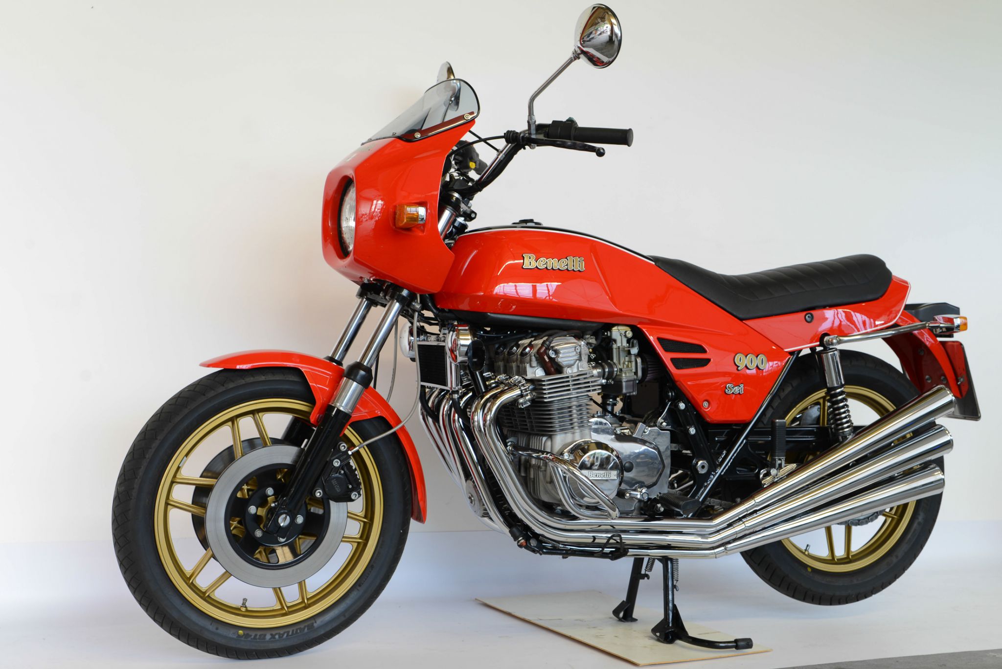 Benelli Sei 900 - Nippon-Classic.de