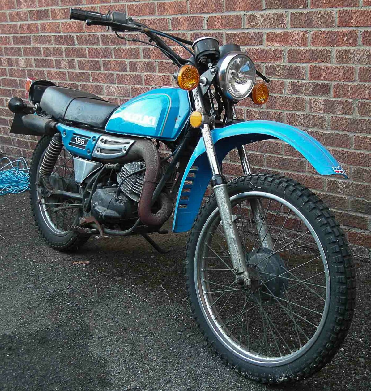 Suzuki ts 185
