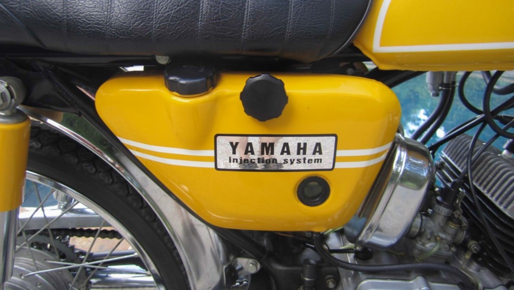 1,5 Liter Ölvorrat für die Getrenntschmierung der Yamaha HS1