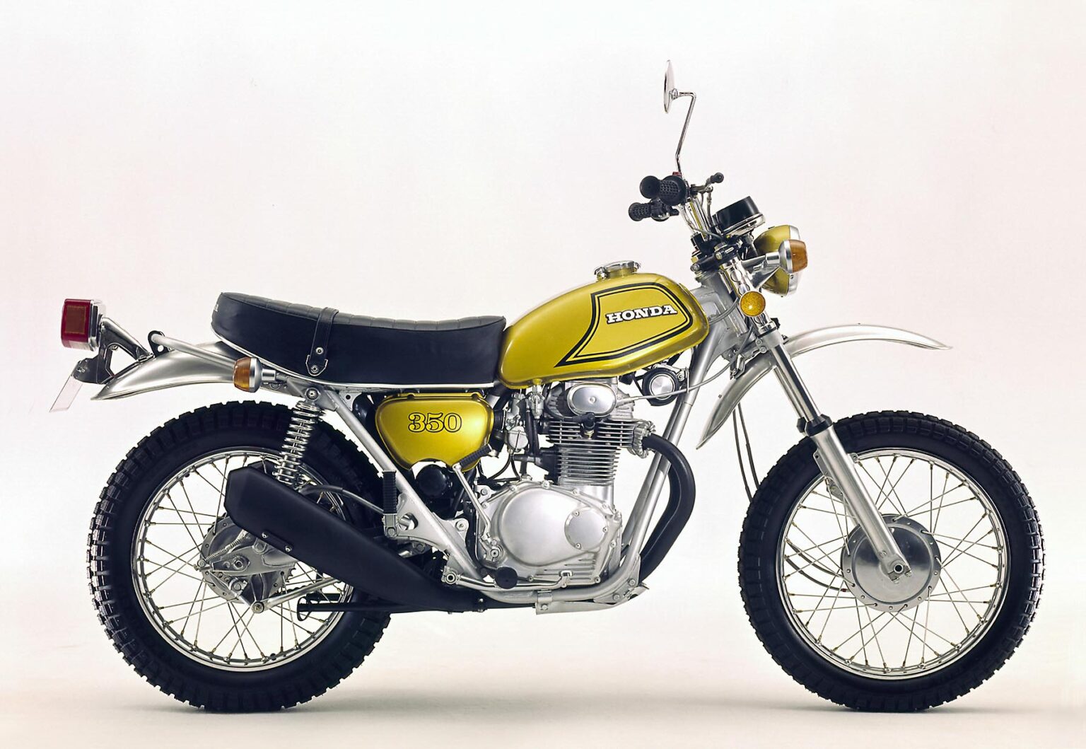 Honda Sl 350 1969 1973 Für Den Bulligen Enduro Auftritt Im Gelände