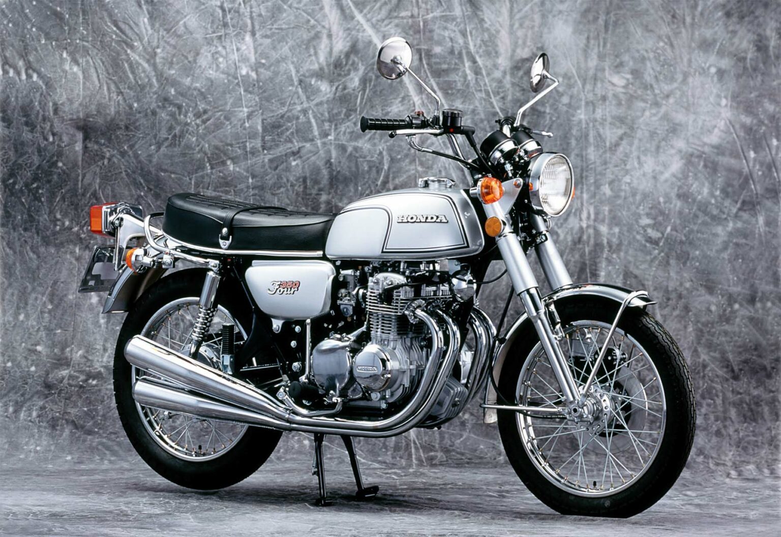 Honda CB 350 Four (19721975) die MiniFour aus Japan