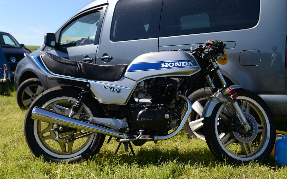 Honda cb 400n