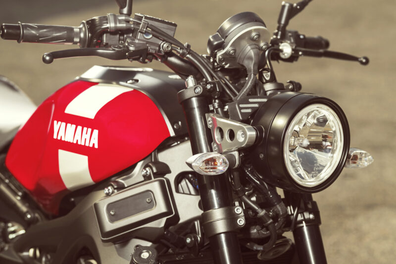 2018 bekommen Yamaha XSR700 und XSR900 ikonische Farben