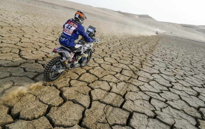 Abwechslung zu Dünen: trockene Pisten auf der 3. Etappe der Dakar 2018
