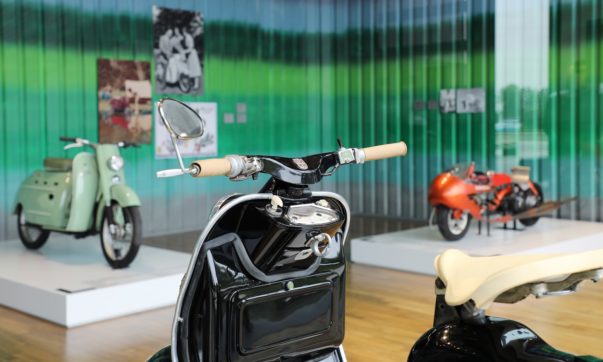 Geschichte und Zukunft des Motorrollers in der Autostadt Geschichte der Motorroller
