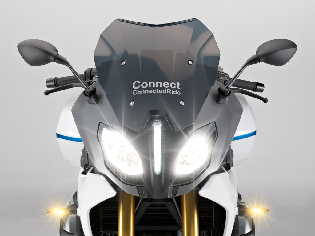 Blick in die Ziukunft vernetzter Motorräder: R 1200 RS ConnectedRide
