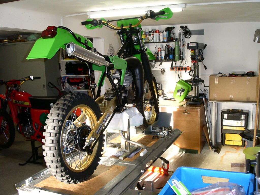 Kawasaki ERK KX 250 von hinten 