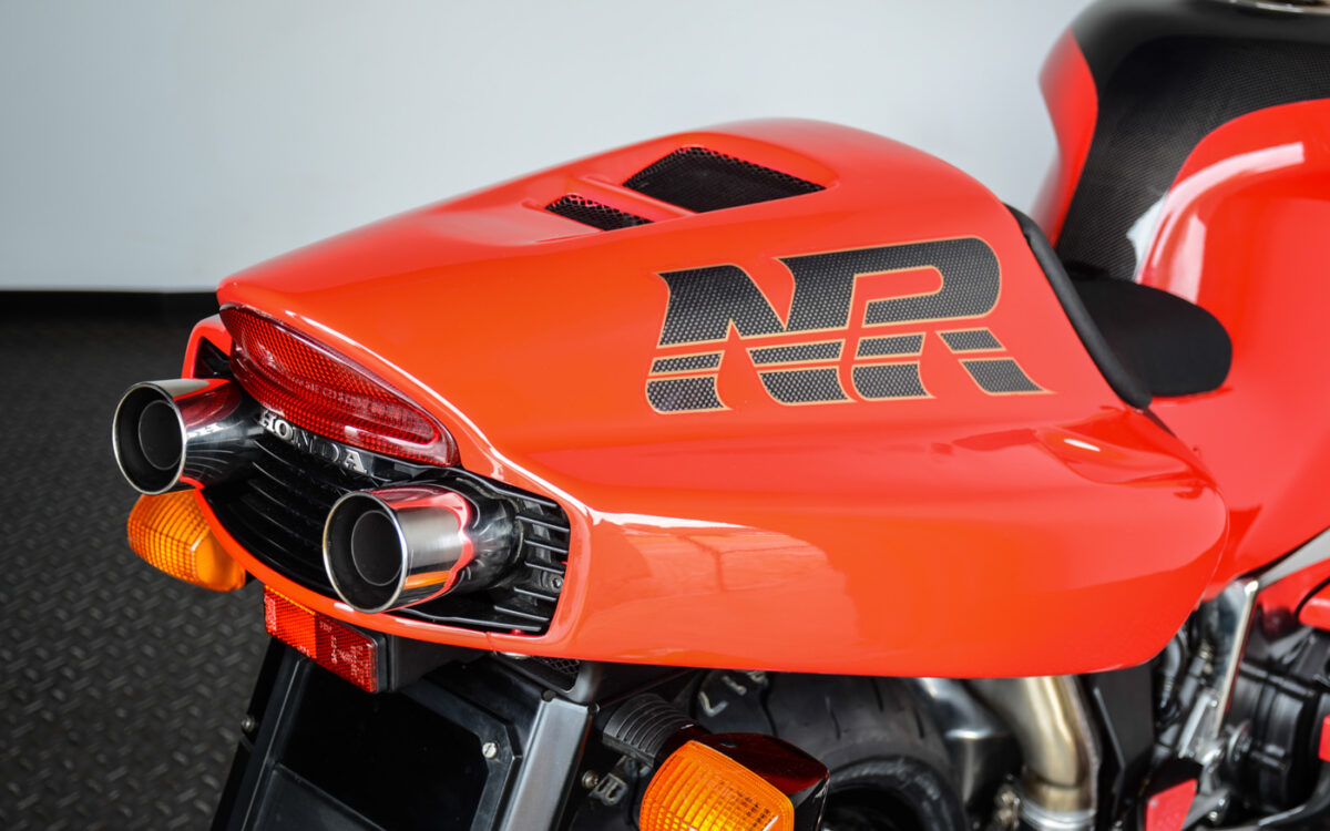 Honda NR 750 (RC 40) Die ÜberV4 mit Ovalkolben