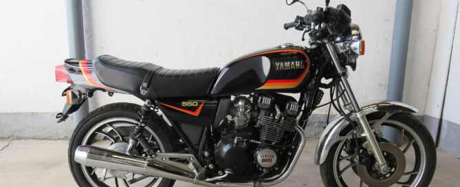 Yamaha XJ 550