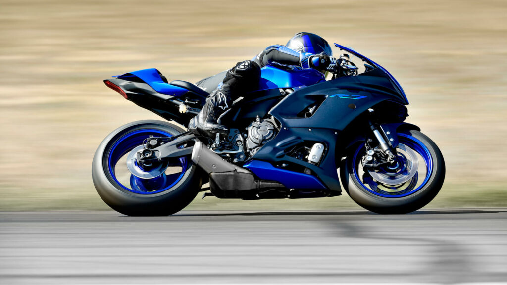 Die Yamaha YZF R7 teilt sich das CP2-Triebwerk anderer Yamaha-Modelle 